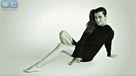 Cote de Pablo sexy, topless & nude photos & movies